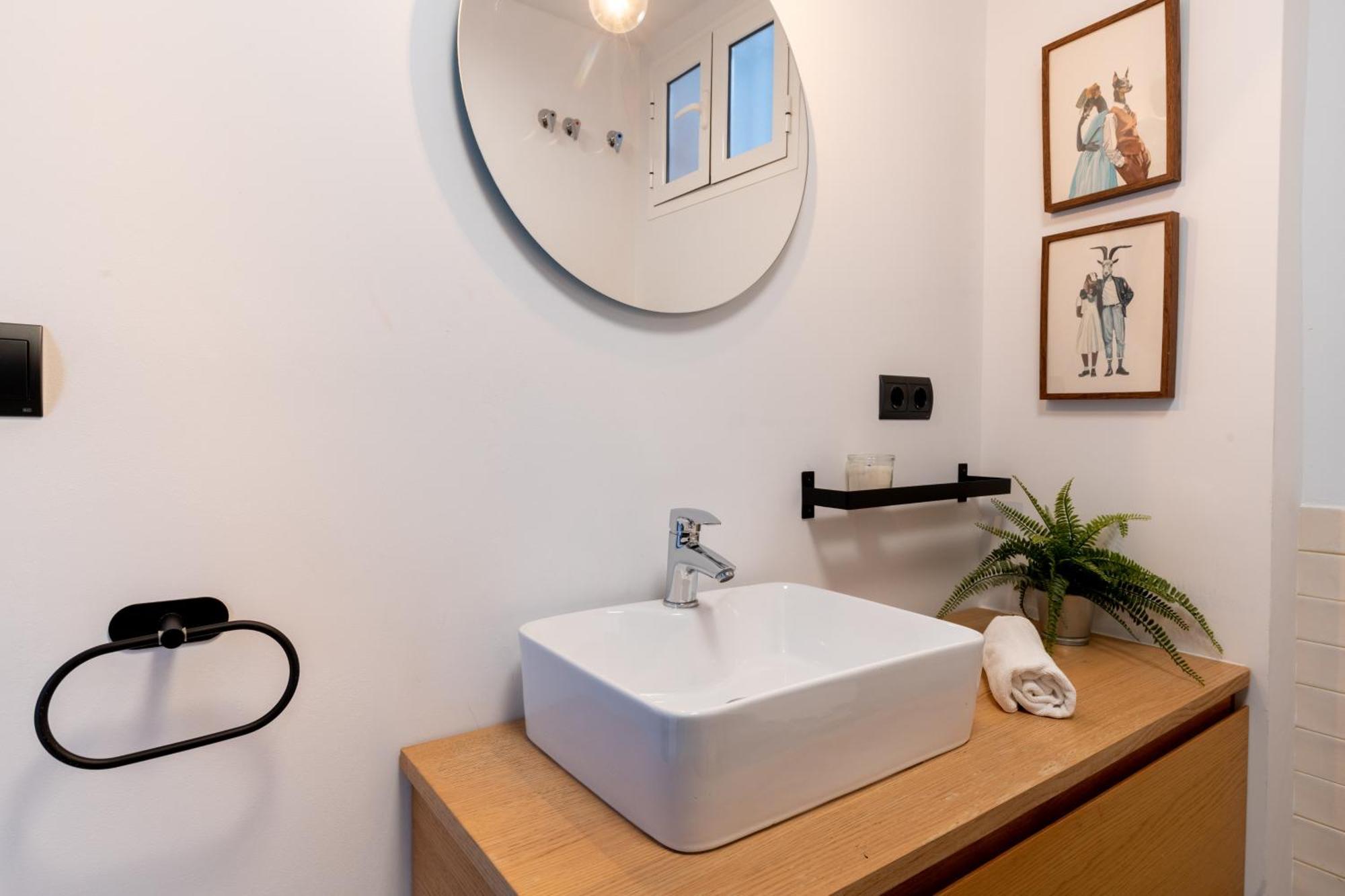 Lope De Vega By Thegoodtourist Apartment Seville Exterior photo