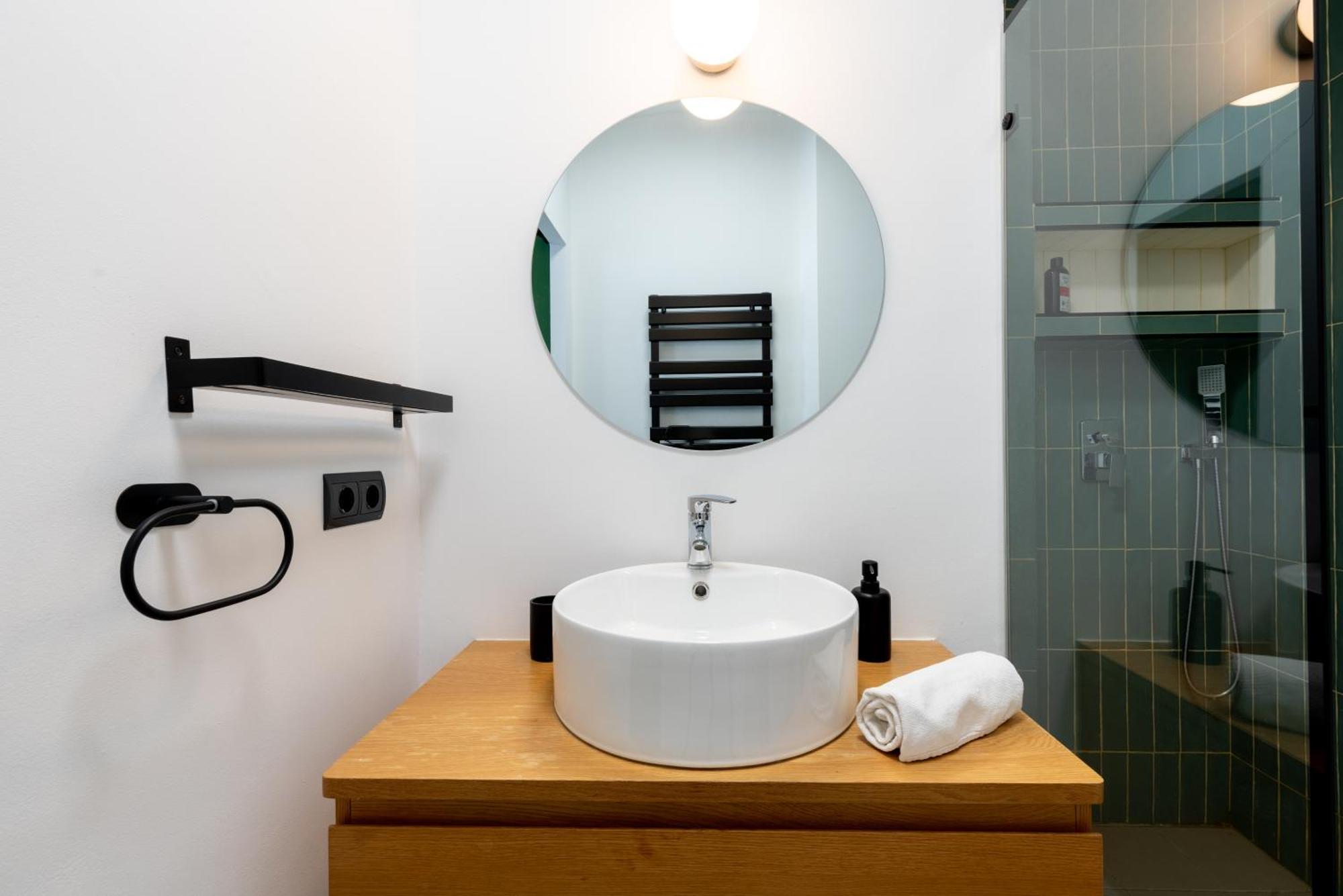 Lope De Vega By Thegoodtourist Apartment Seville Exterior photo